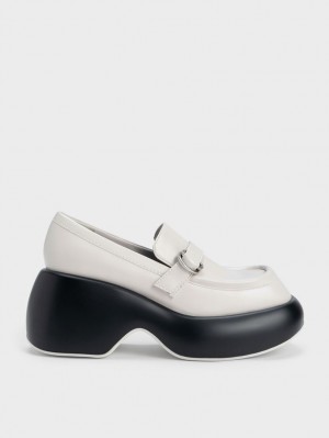 Loafers Charles And Keith Buckled flatforms Penny ασπρα | 72914-UKRV