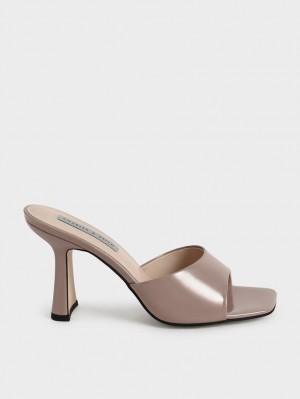 Mules Charles And Keith λουστρινι Square toe με τακουνι καφε | 61079-AMND