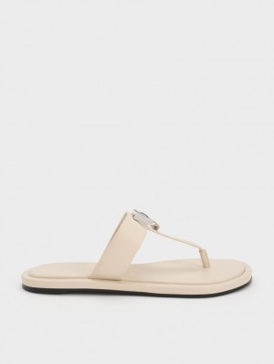 Σανδαλια Charles And Keith Gabine δερματινα Στρινγκ κρέμα | 48721-KTJO