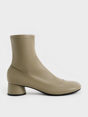 Μποτακια Charles And Keith Stitch-Trim Cylindrical Heel Ελιά | 15230-ASKB