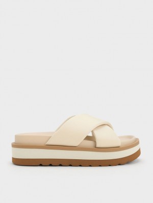 Σανδάλια Slide Charles And Keith Crossover flatforms κρέμα | 94308-FYIO