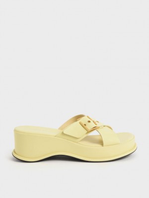 Πεδιλα Πλατφορμεσ Charles And Keith Buckled Crossover κίτρινα | 38701-EHNR