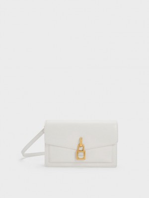 τσάντεσ χιαστί Charles And Keith Padlock Envelope ασπρα | 73259-AVGP