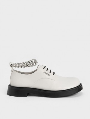 Παπουτσια Ντερμπι Charles And Keith Χοντρός Chain ασπρα | 53648-EYWQ
