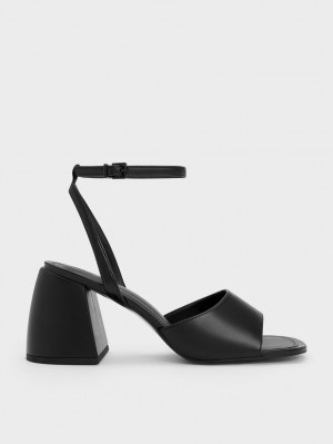 σανδαλια με τακουνι Charles And Keith Χοντρός Block μαυρα | 23976-ESLH