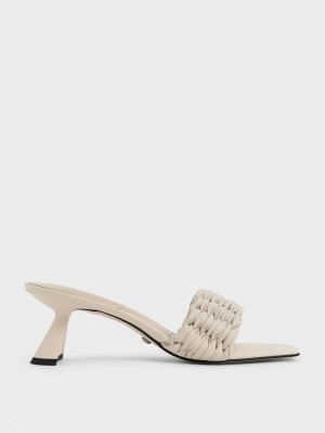 σανδαλια με τακουνι Charles And Keith Πλισέ Sculptural κρέμα | 16390-GILP