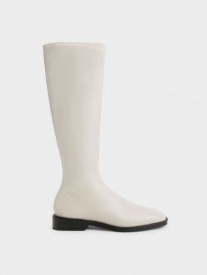 μποτεσ μεχρι το γονατο Charles And Keith φλατ ασπρα | 61702-NFVC