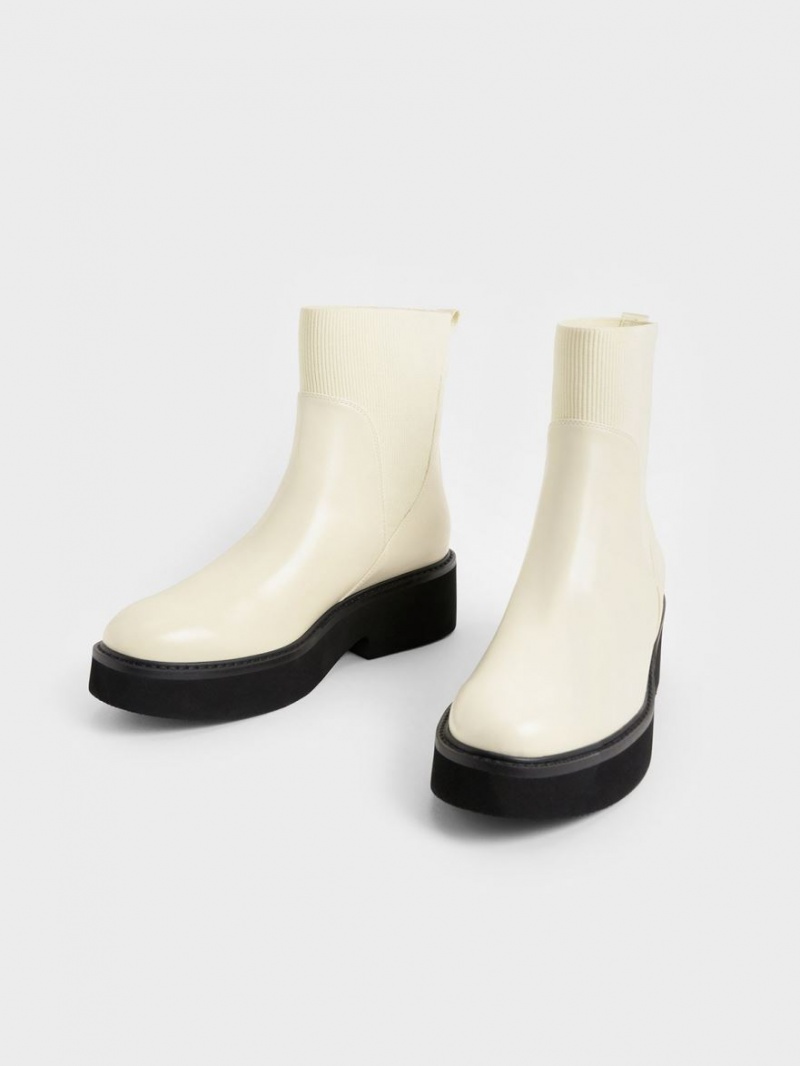 Chelsea Boots Charles And Keith Χοντρός flatforms κρέμα | 24367-TUVC