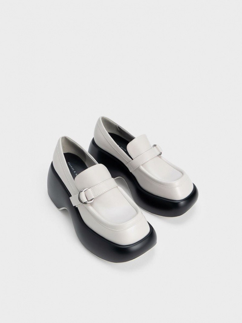 Loafers Charles And Keith Buckled flatforms Penny ασπρα | 72914-UKRV