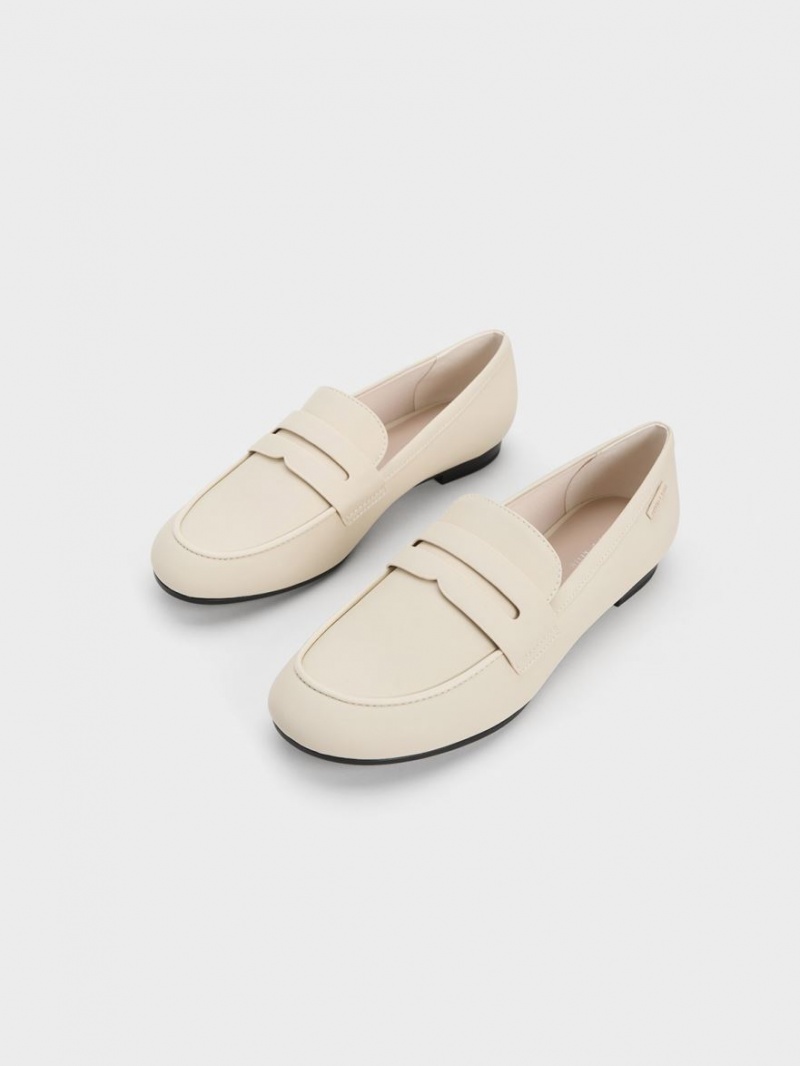 Loafers Charles And Keith Cut-Out Almond toe Penny κρέμα | 97631-ZCPA