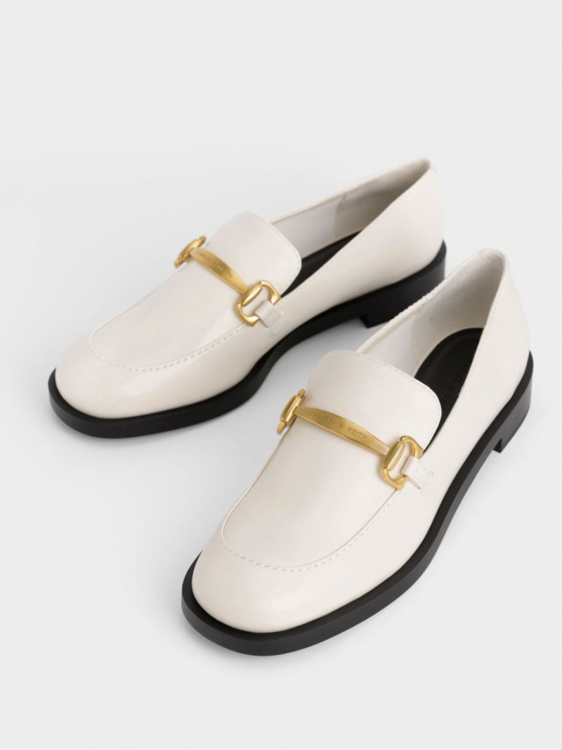 Loafers Charles And Keith Metallic Accent ασπρα | 68907-KQIR