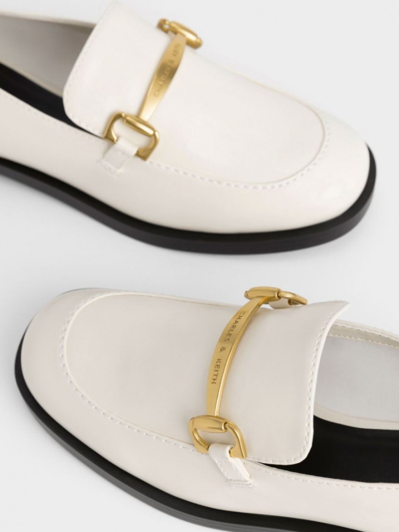 Loafers Charles And Keith Metallic Accent ασπρα | 68907-KQIR