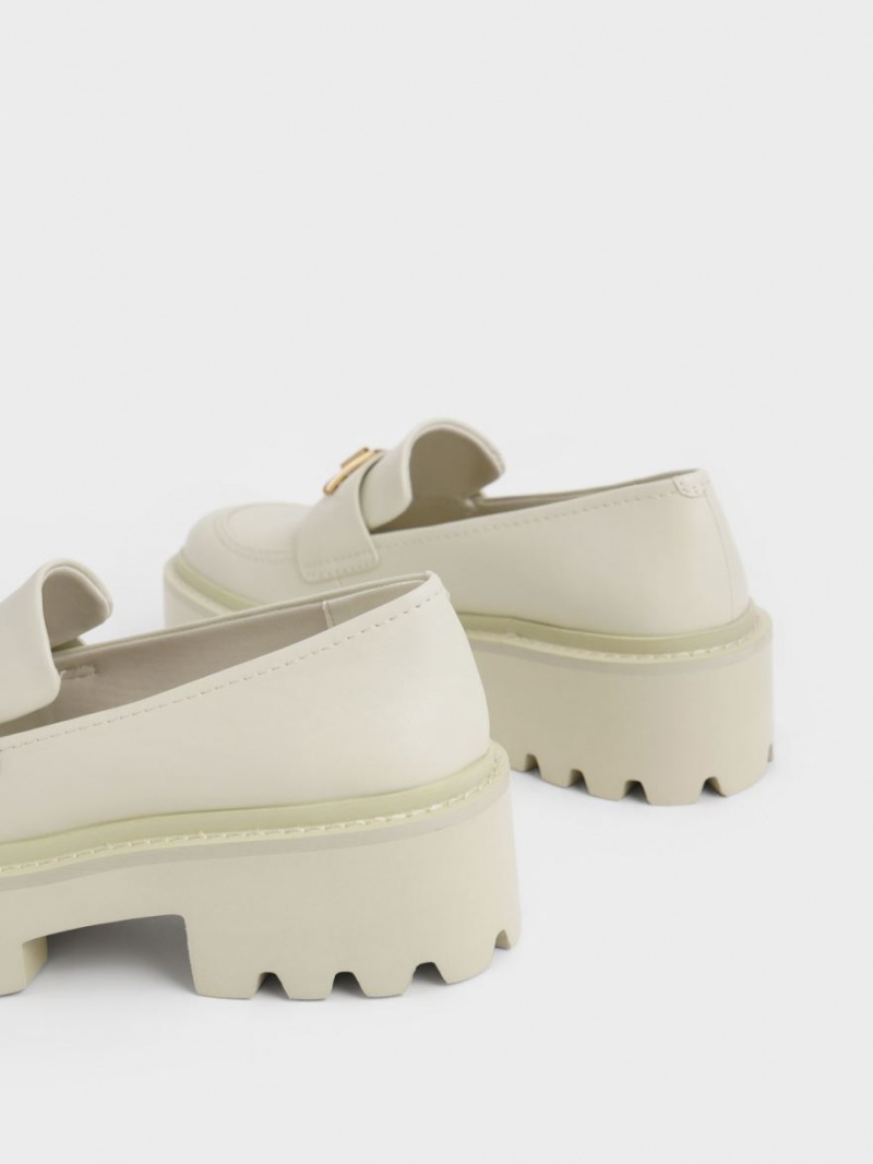 Loafers Charles And Keith Metallic Accent Χοντρός flatforms Penny κρέμα | 53674-IJTZ