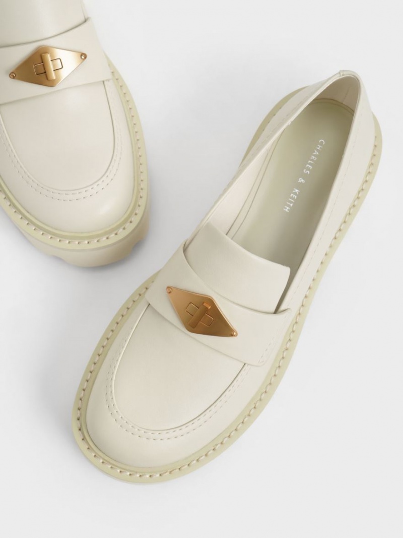 Loafers Charles And Keith Metallic Accent Χοντρός flatforms Penny κρέμα | 53674-IJTZ