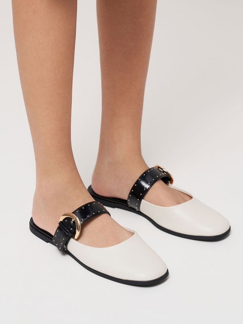 Mules Charles And Keith Studded Buckled φλατ ασπρα | 64915-FULH