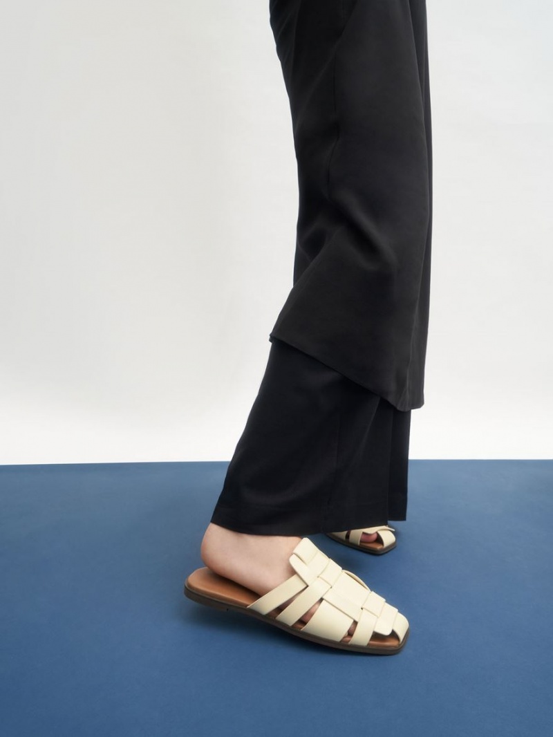 Mules Charles And Keith Woven φλατ κρέμα | 73608-JLDP