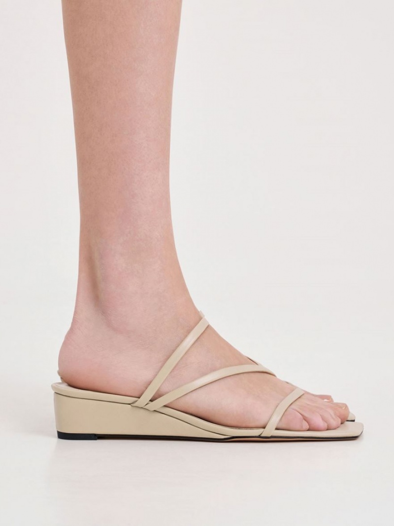 Mules Charles And Keith strappy Wedge Μπεζ | 92637-ZAQS