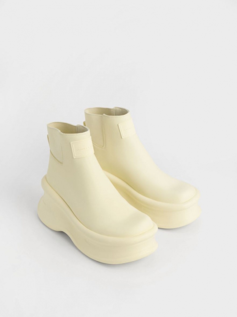 Μποτακια Charles And Keith Curved flatforms κίτρινα | 49607-FJOS