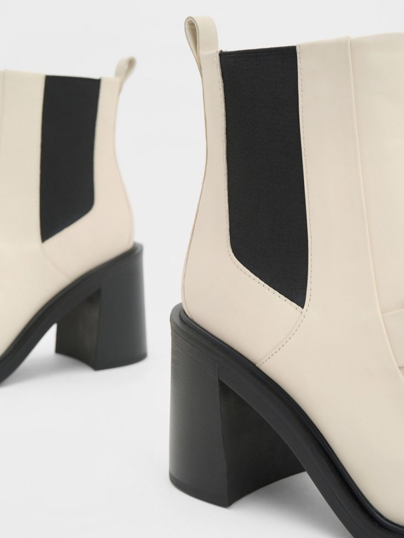 Μποτακια Charles And Keith Gabine Block Heel κρέμα | 89702-KOCG
