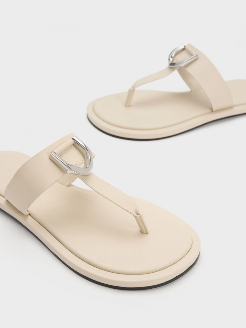 Σανδαλια Charles And Keith Gabine δερματινα Στρινγκ κρέμα | 48721-KTJO