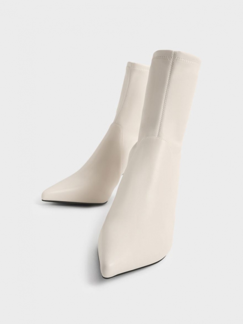 Μποτακια Charles And Keith Kitten Heel ασπρα | 30725-TMHN