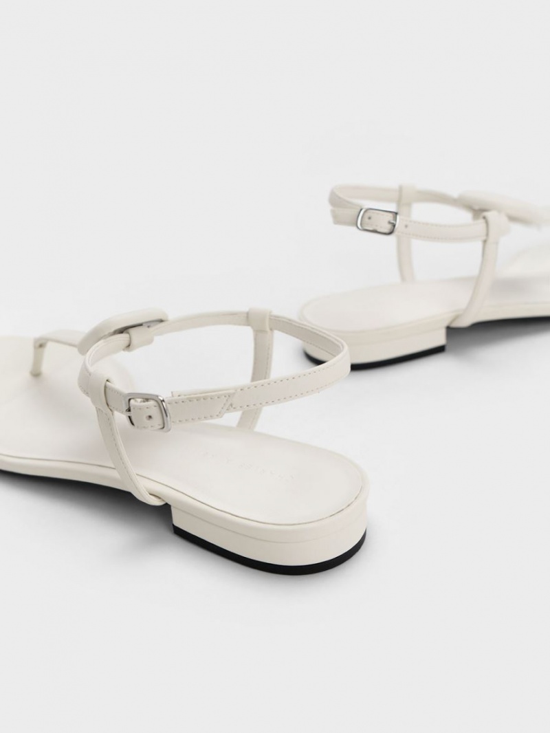 Σανδαλια Charles And Keith Koa Στρινγκ ασπρα | 53897-ZRVM