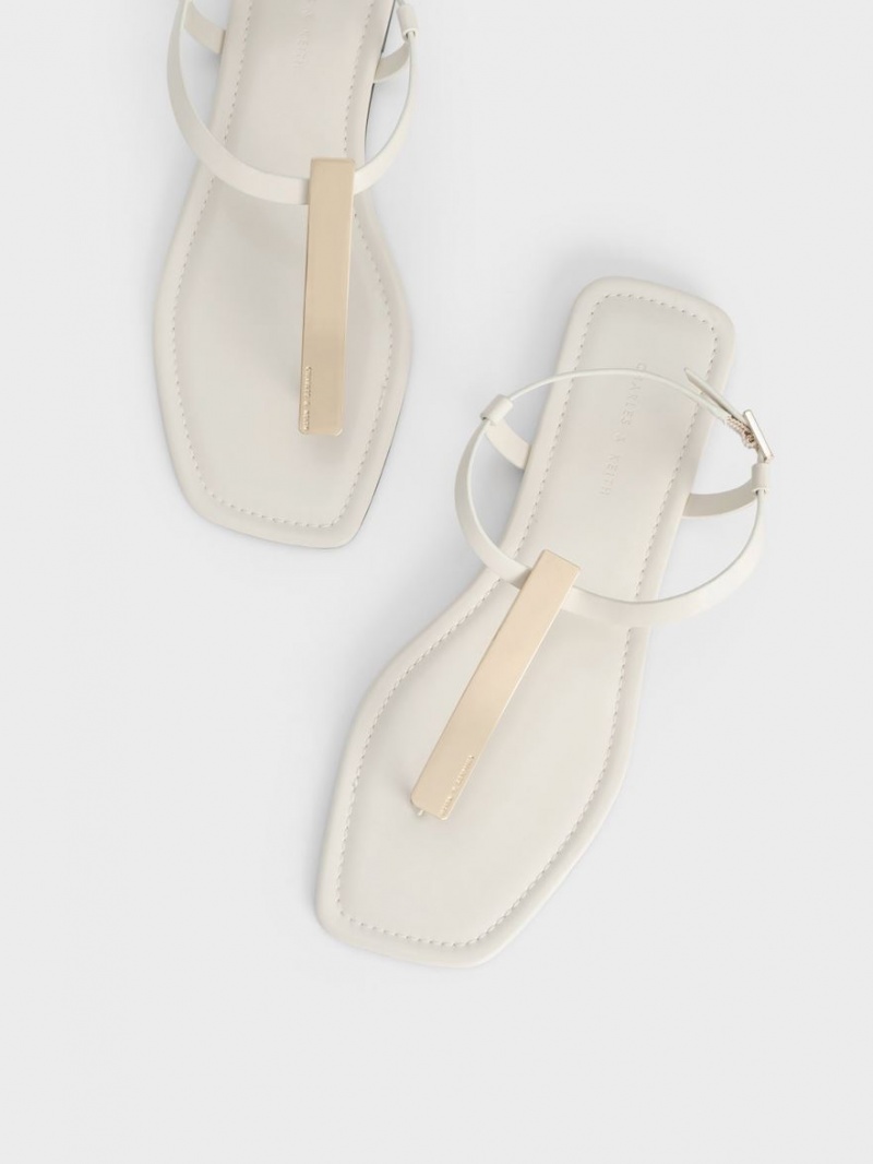 Σανδαλια Charles And Keith Metallic Accent T-Bar Στρινγκ ασπρα | 19804-VNOH