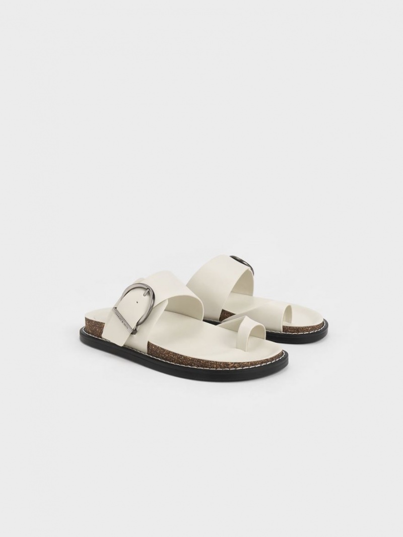Σανδαλια Charles And Keith Metallic πόρπης toe-Ring ασπρα | 76428-SHTD