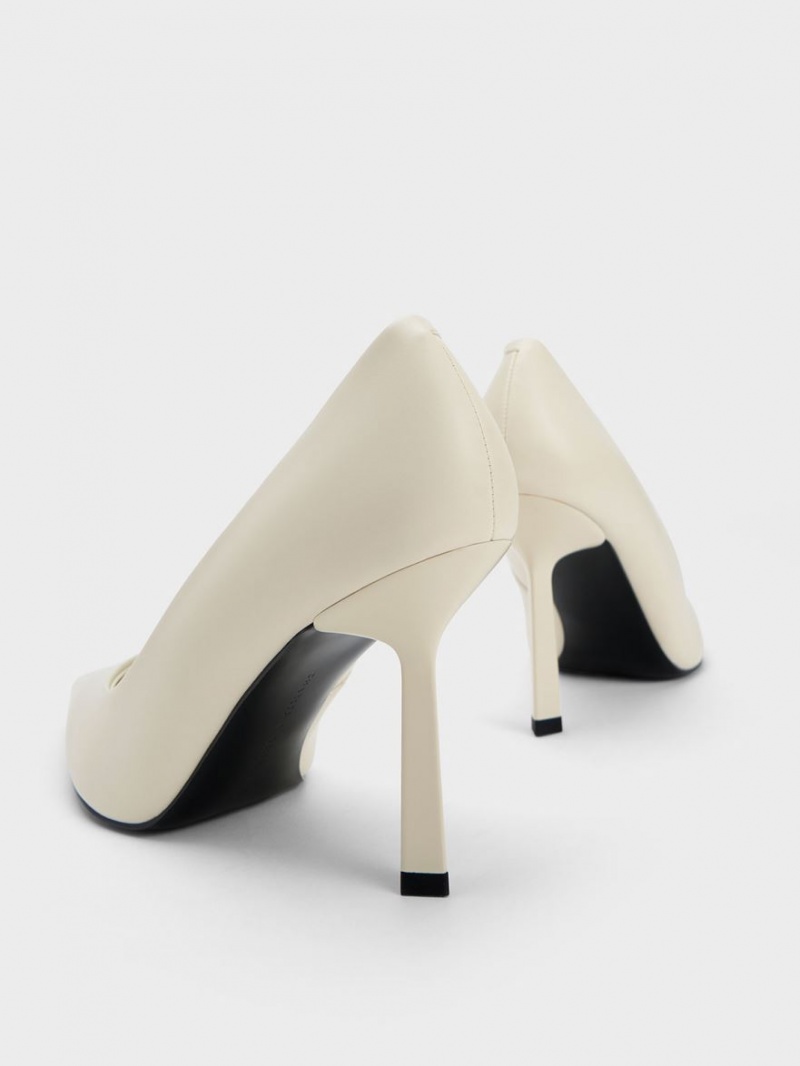 Γοβεσ Charles And Keith Pointed-toe κρέμα | 04179-WURV