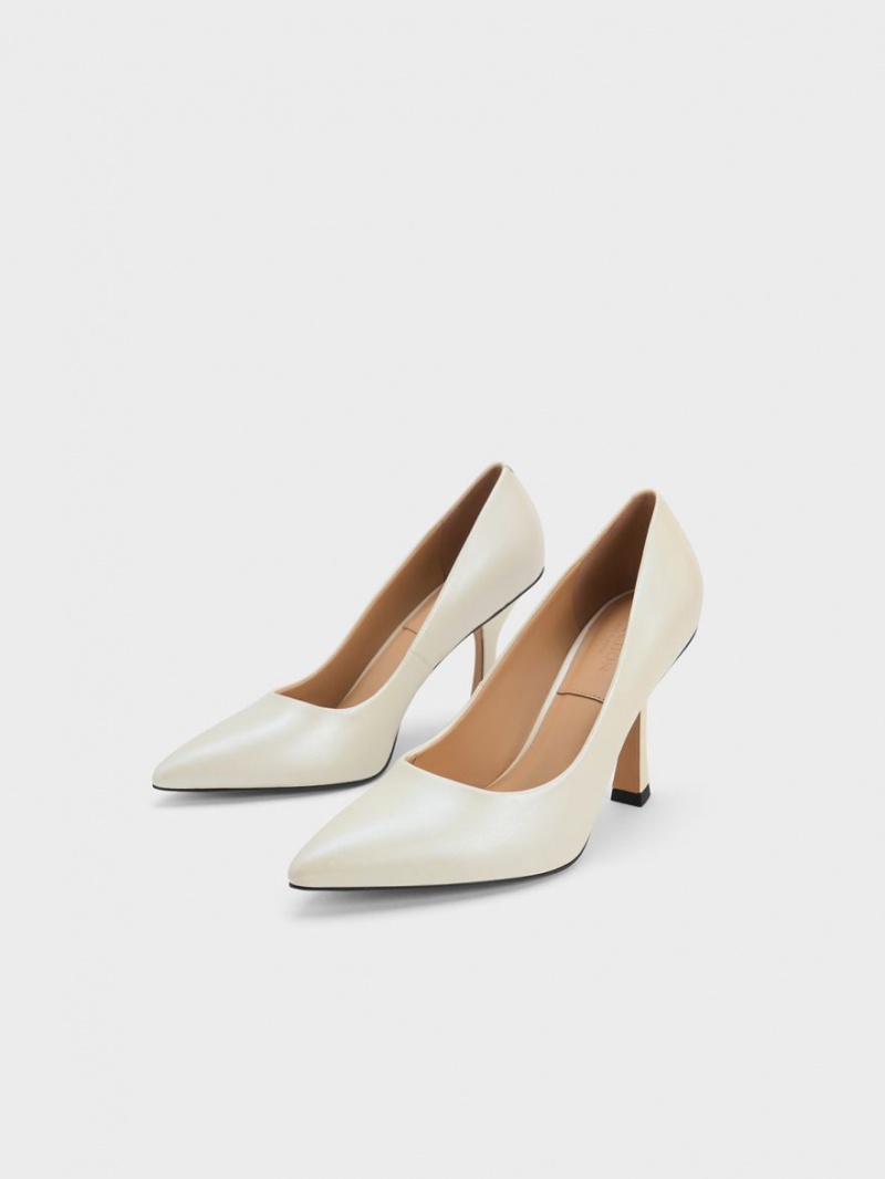 Γοβεσ Charles And Keith δερματινα Flare Heel ασπρα | 87246-DWBA
