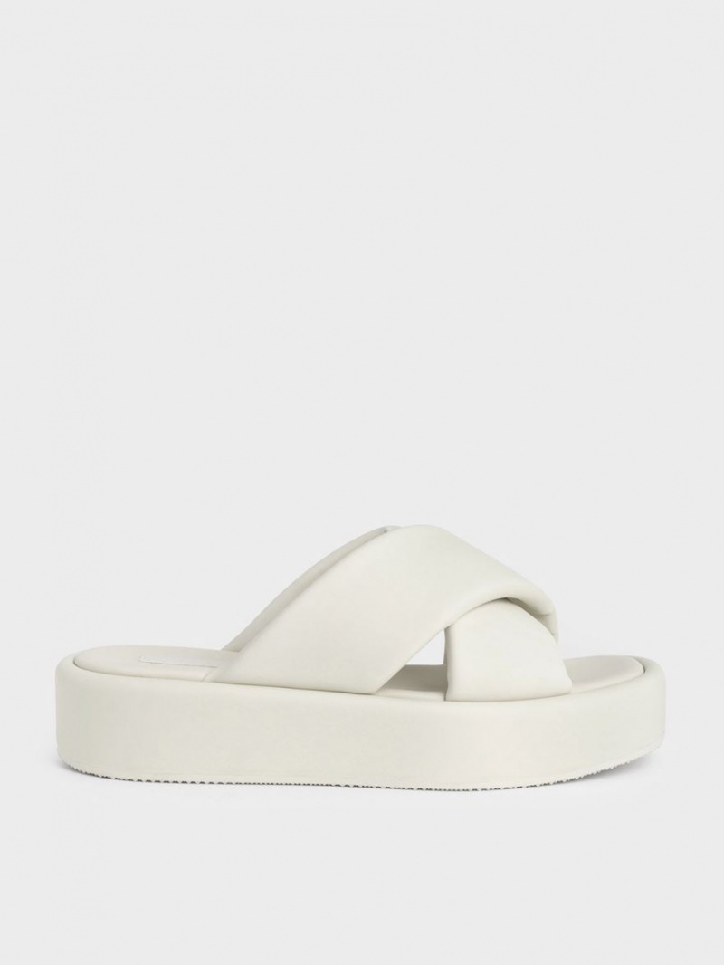 Σαγιοναρεσ Charles And Keith Με Επένδυση Crossover Flatforms ασπρα | 29465-CRDG