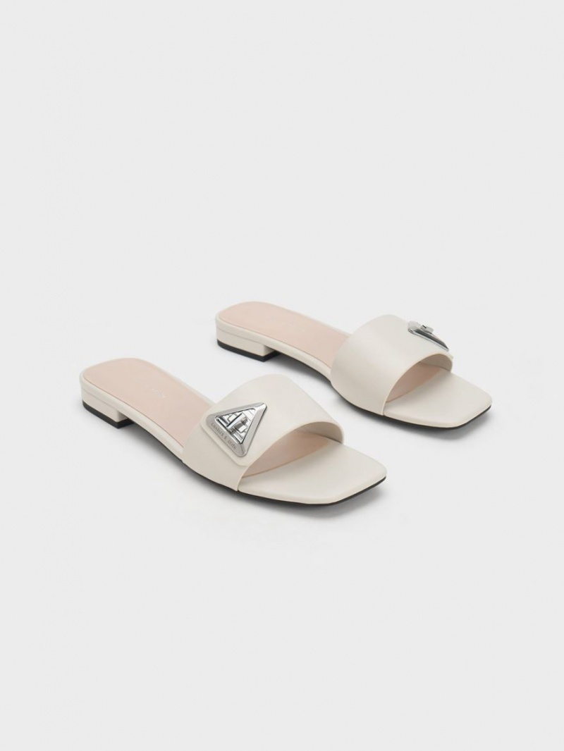Σανδάλια Slide Charles And Keith Trice Metallic Accent ασπρα | 01378-XYKA