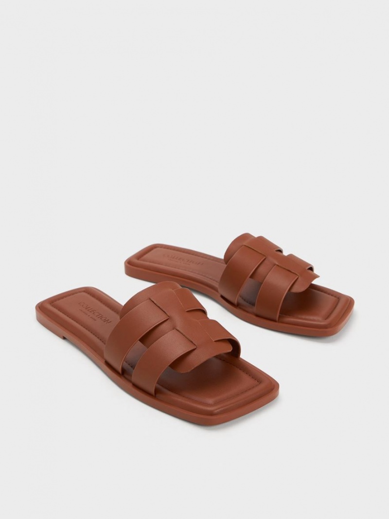 Σανδάλια Slide Charles And Keith Trichelle Interwoven δερματινα σκούρο καφε | 84905-OXRU