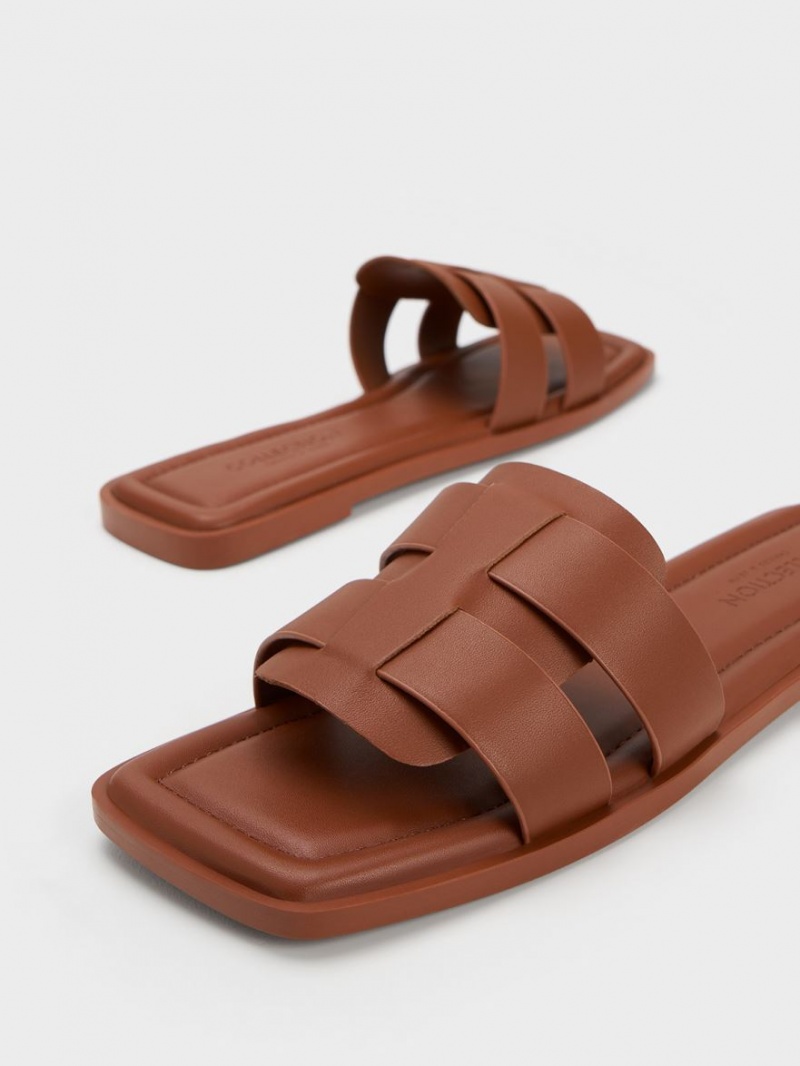 Σανδάλια Slide Charles And Keith Trichelle Interwoven δερματινα σκούρο καφε | 84905-OXRU