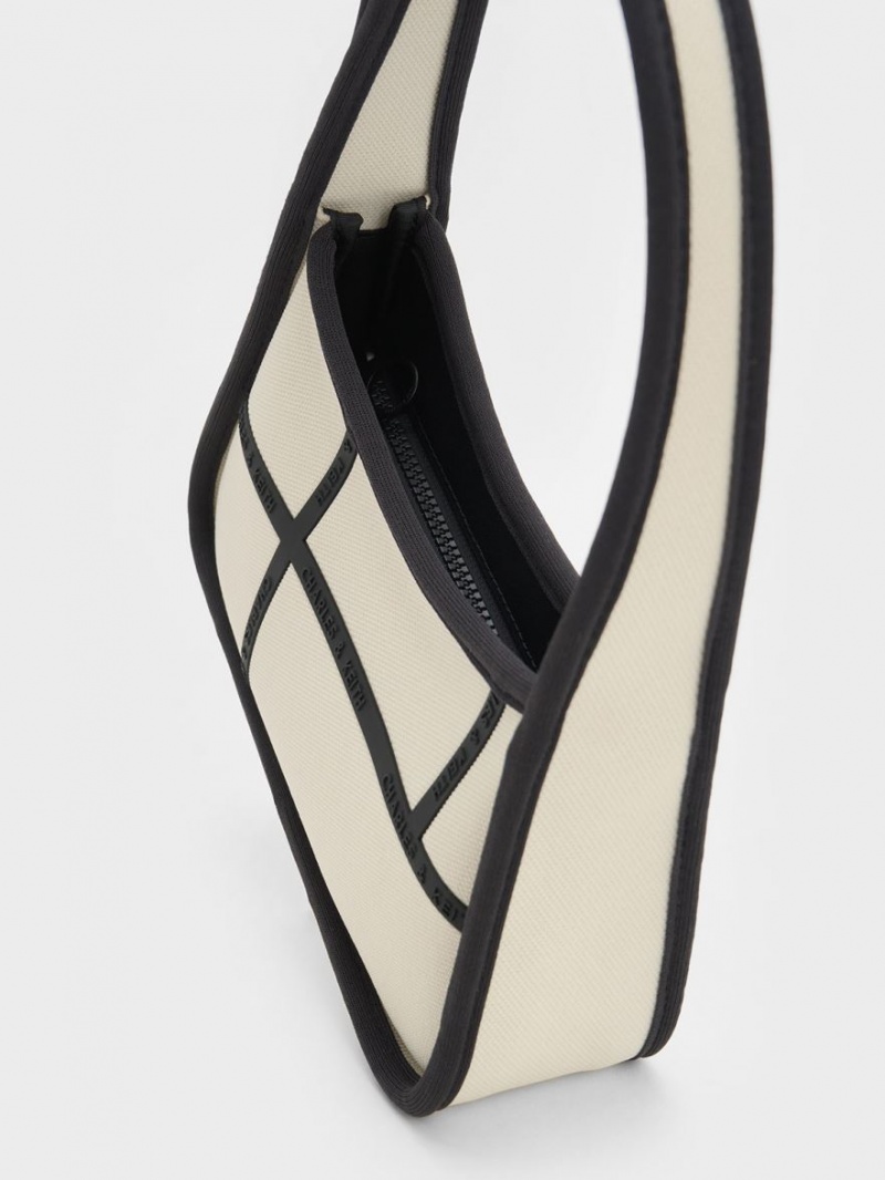 τσάντεσ ώμου Charles And Keith Avenue Contrast-Trim Trapeze κρέμα | 65748-JFHM