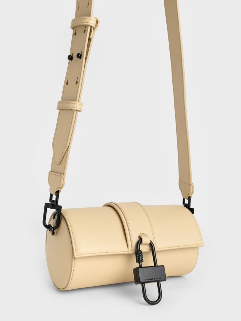 τσάντεσ ώμου Charles And Keith Balta Chain-Link Belted Μπεζ | 98213-JPDR
