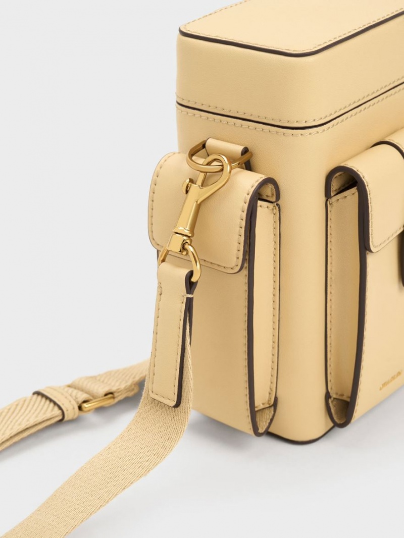 τσάντεσ χιαστί Charles And Keith Bronte Multi-Pocket Μπεζ | 85307-JUCN