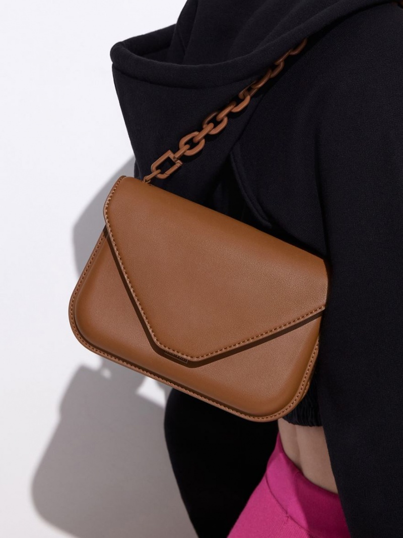 τσάντεσ χιαστί Charles And Keith Camelia Envelope σοκολάτα | 35980-ZGSQ