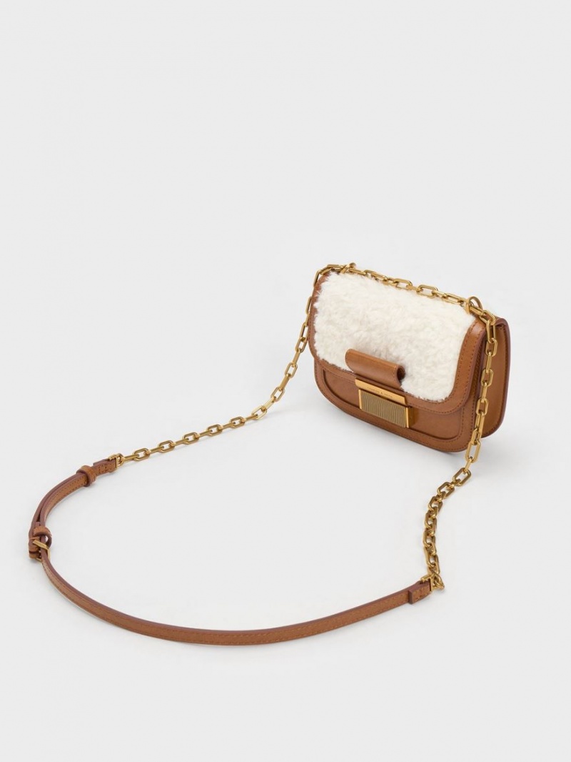 τσάντεσ ώμου Charles And Keith Charlot Furry Chain λουρακια καφε | 16024-TRMY