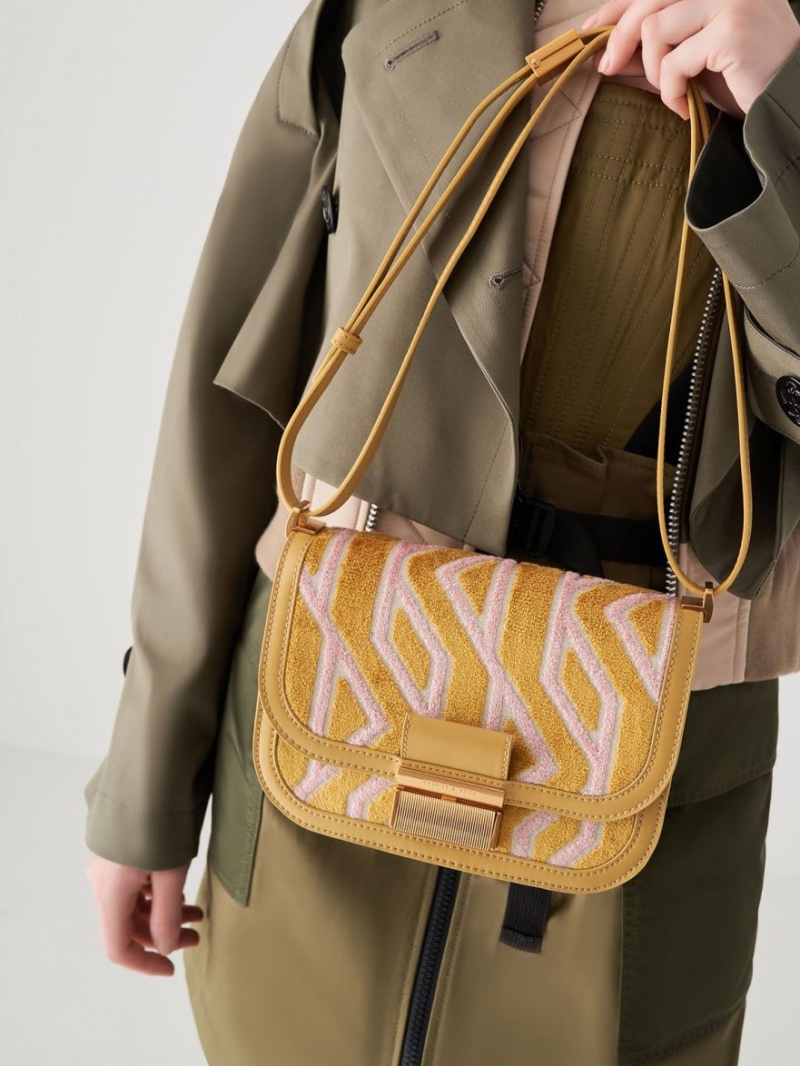 τσάντεσ ώμου Charles And Keith Charlot Jacquard Printed μουστάρδα | 56137-OEHA