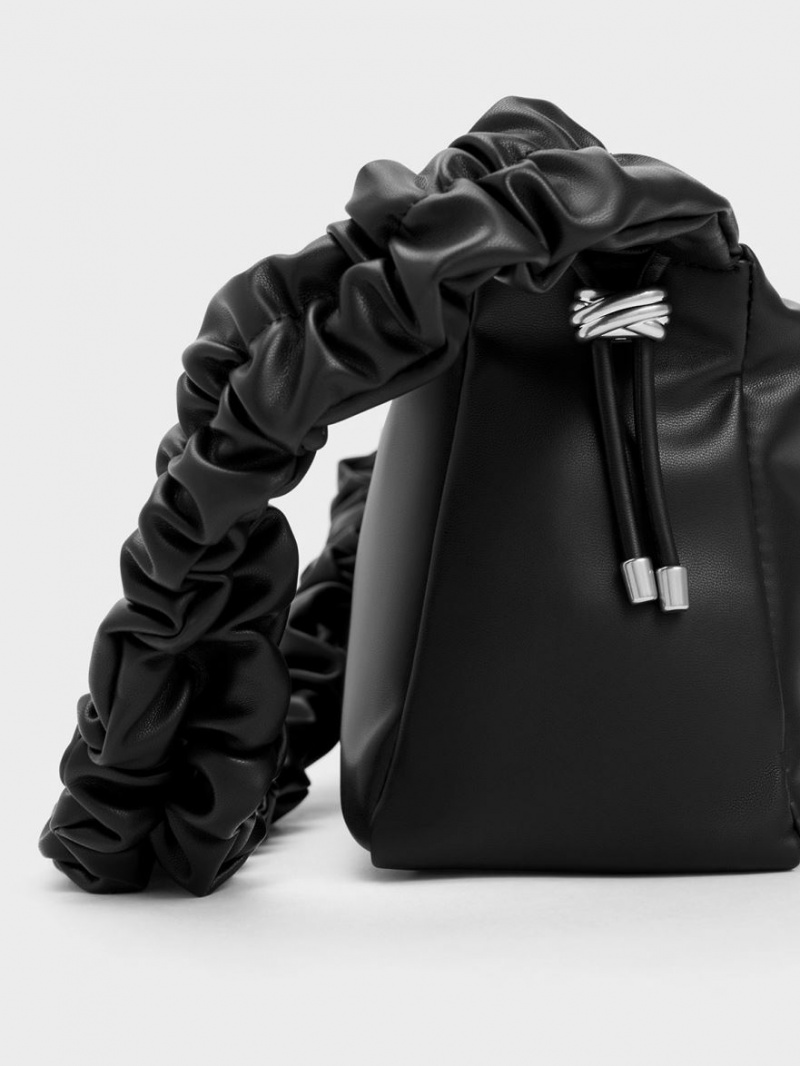 τσαντα χειροσ Charles And Keith Cosette Ruched μαυρα | 50739-IDLK