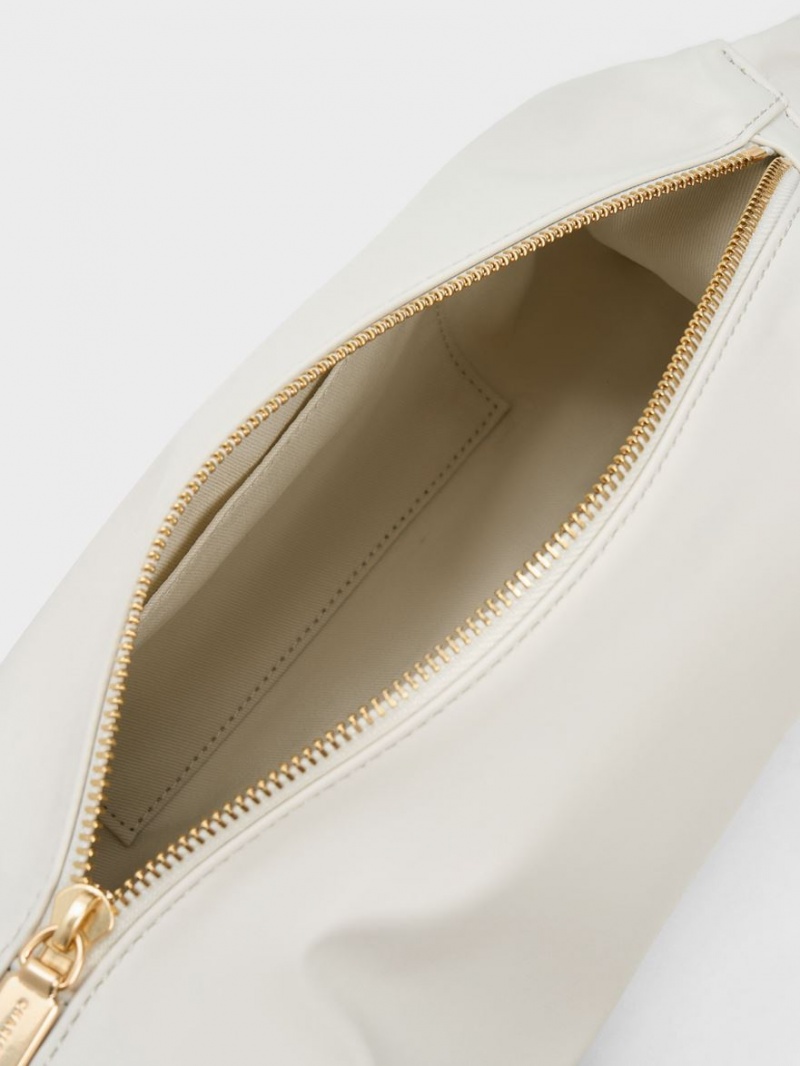 τσαντα χειροσ Charles And Keith Cosette Ruched ασπρα | 53641-MAPR