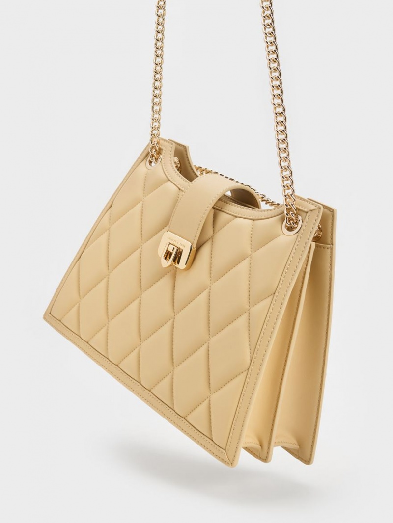 τσάντεσ ώμου Charles And Keith Cressida Καπιτονέ Trapeze Chain Μπεζ | 58312-QJDN