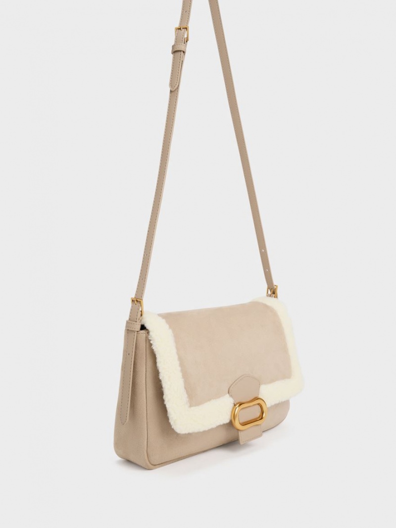 τσάντεσ ώμου Charles And Keith Daki Fur-Trim Belted Trapeze Μπεζ | 13074-TJDW