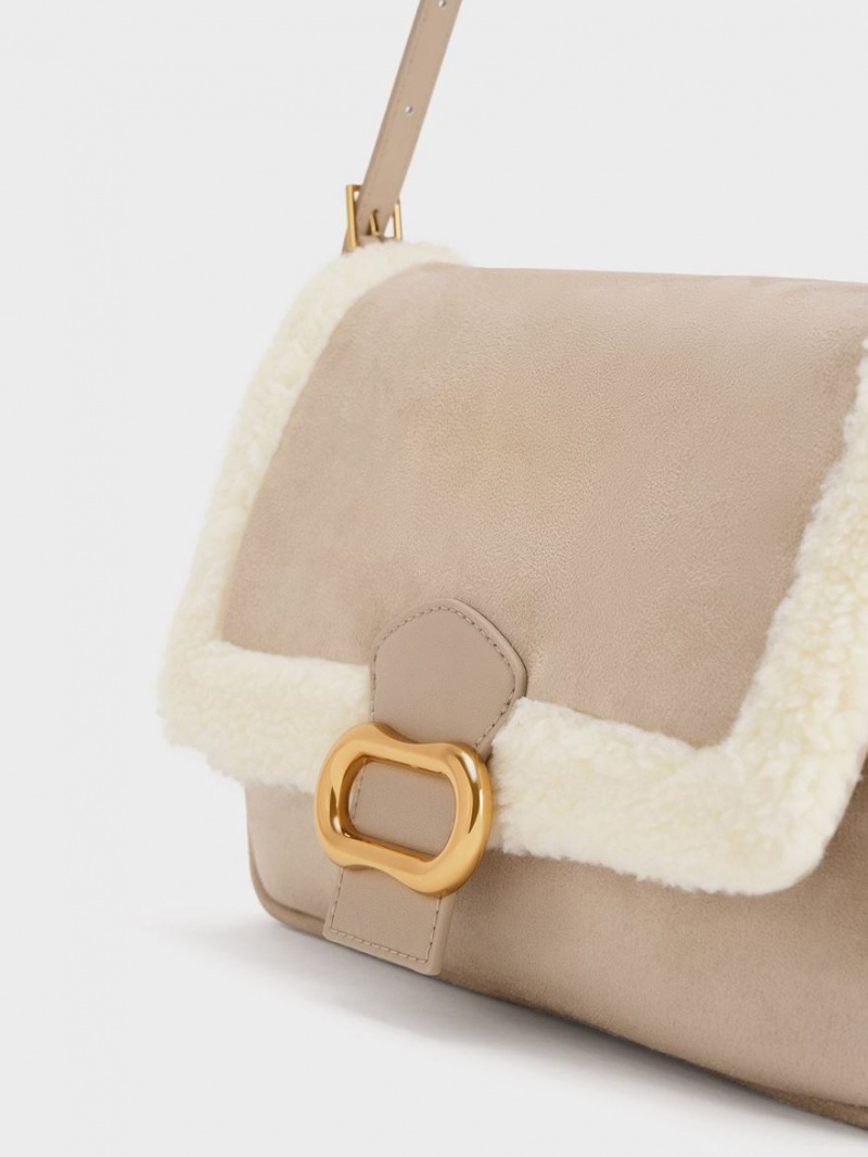 τσάντεσ ώμου Charles And Keith Daki Fur-Trim Belted Trapeze Μπεζ | 13074-TJDW