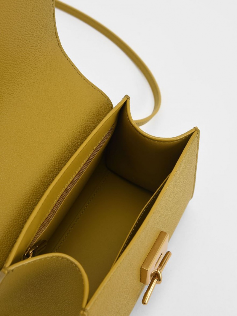 τσαντα χειροσ Charles And Keith Huxley Metallic Push-Lock Top μουστάρδα | 25018-XWPL