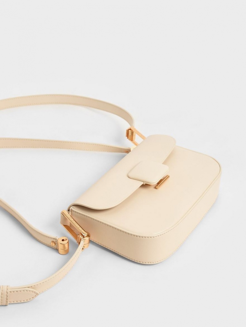 τσάντεσ ώμου Charles And Keith Koa Square Push-Lock Μπεζ | 84097-LWPQ