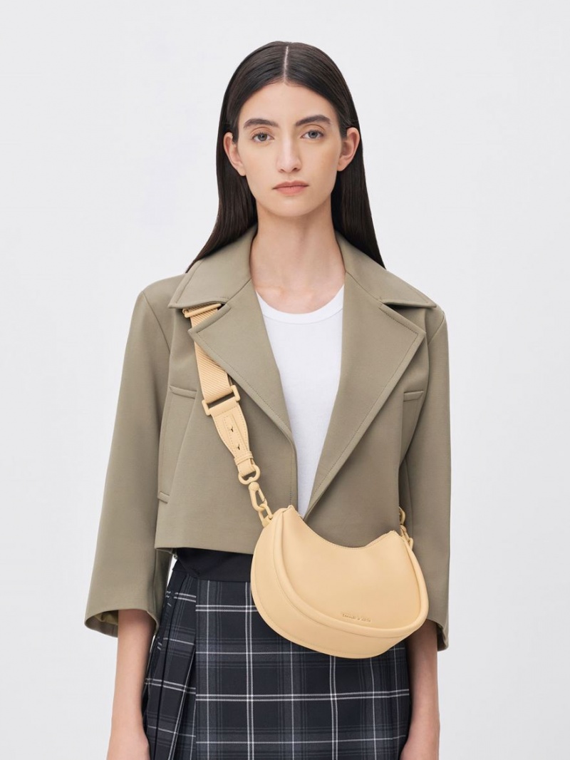 τσάντεσ ώμου Charles And Keith Lana Curved Μπεζ | 41206-VXRT