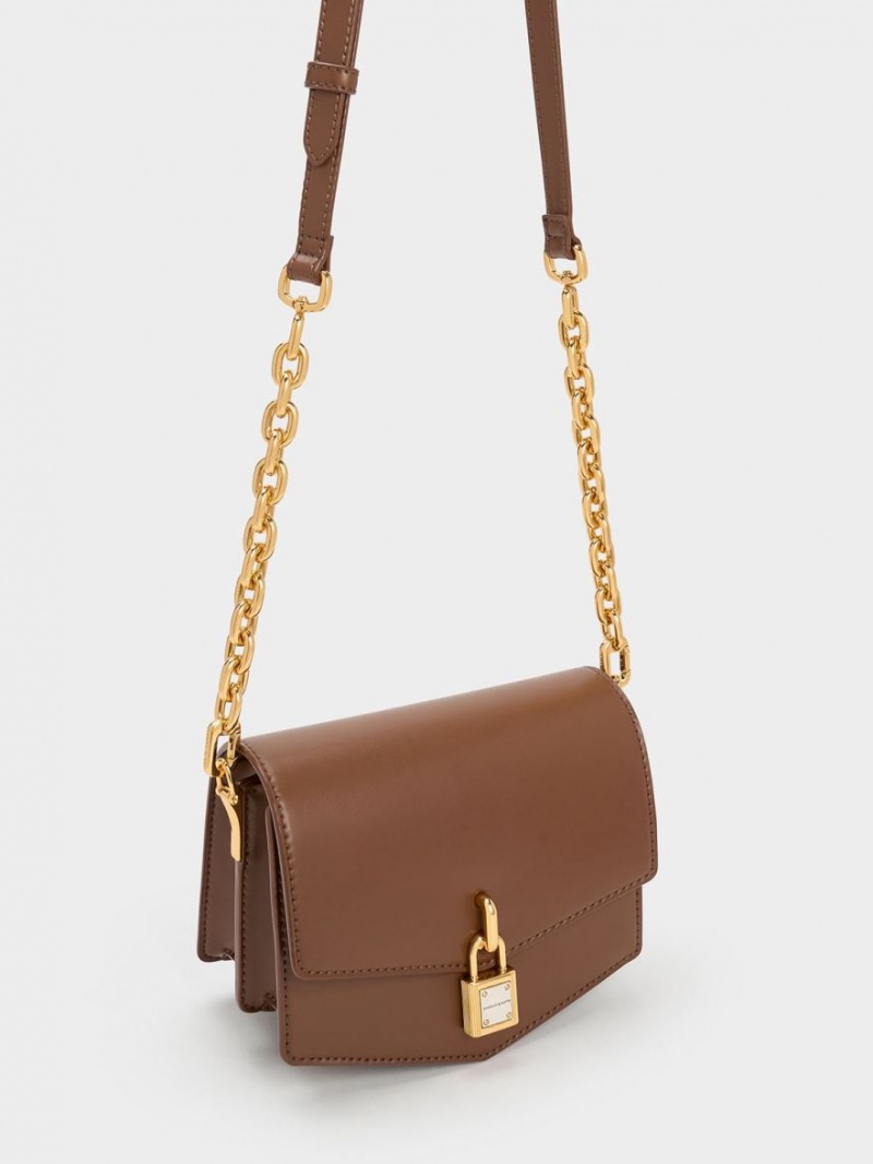 τσάντεσ χιαστί Charles And Keith Lock-Motif Geometric σοκολάτα | 16208-PHJS