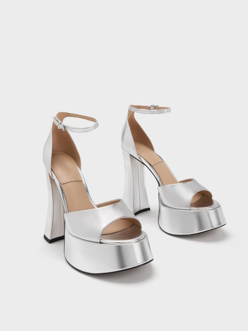 Πεδιλα Πλατφορμεσ Charles And Keith Michelle Metallic δερματινα ασημι | 82945-PHEF